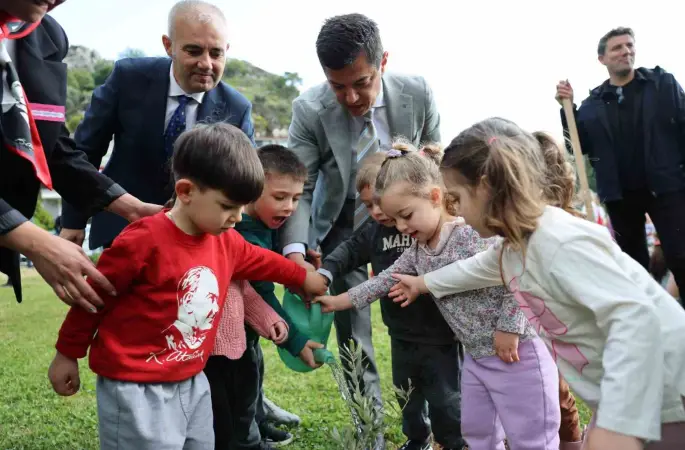 Dünya çocukları Marmaris’te barış için buluştu
