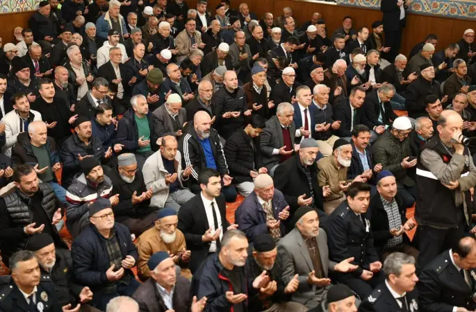 Düzce’de şehit polisler için mevlit okutuldu
