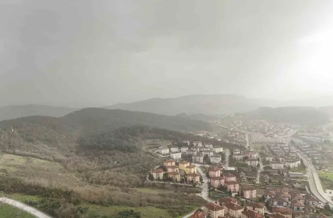 Düzce’de toz taşınımı etkili oluyor
