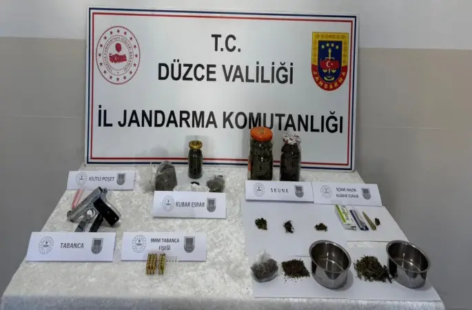 Düzce’de uyuşturucu operasyonunda 2 kişi gözaltına alındı
