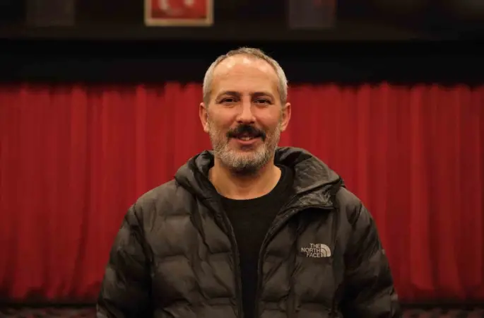 EBB Şehir Tiyatrosu’nun yeni oyunu "Organiyasyon" büyük beğeni topladı
