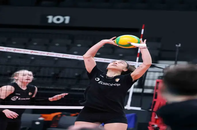 Eczacıbaşı Dynavit, yarı final ilk maçına çıkıyor
