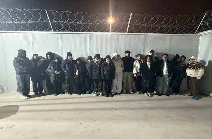 Edirne’de 18 düzensiz göçmen yakalandı
