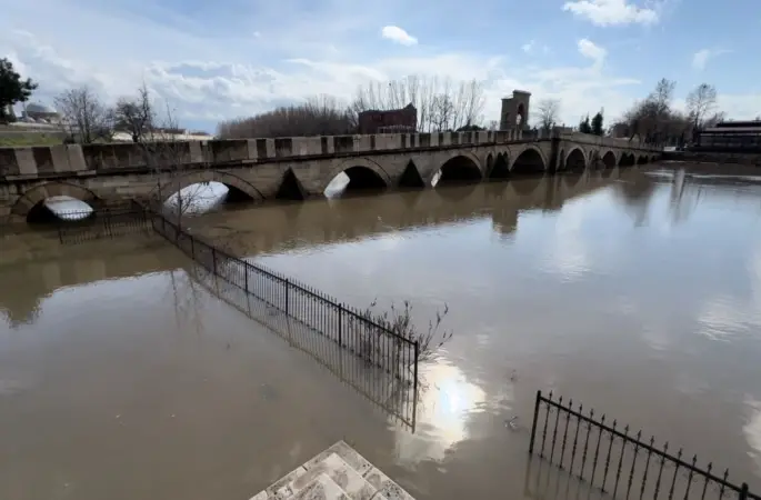 Edirne’de Tunca Nehri taştı
