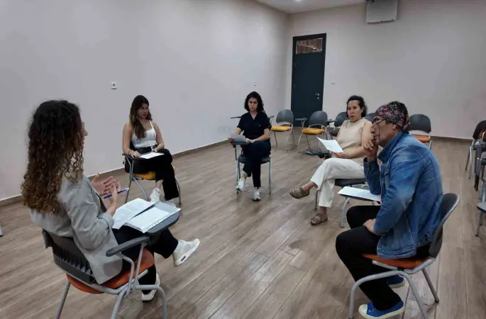 Efeler’in Psikososyal Destek Merkezleri vatandaşlara dokunmaya devam ediyor
