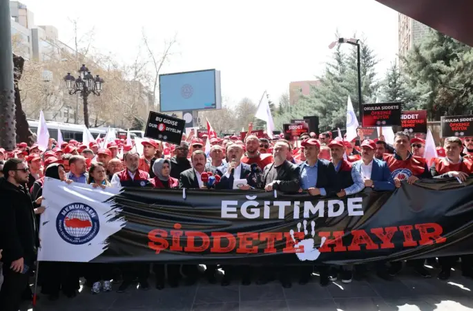 Eğitim-Bir-Sen Genel Sekreteri Yavuz: "Eğitimciler, şikayet edilen, darbedilen insanlara dönüştürüldü"
