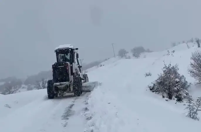 Elazığ’da 407 köy yolunda çalışmalar sürüyor
