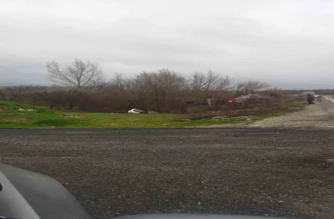 Elazığ’da otomobil dereye uçtu: 3 yaralı
