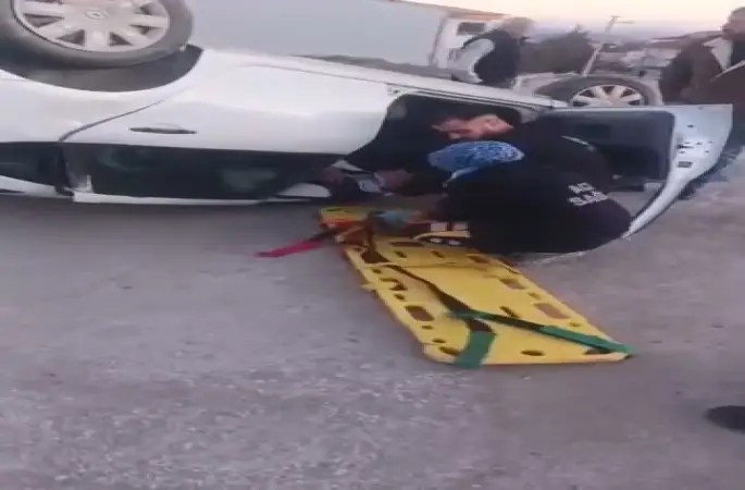 Elazığ’da otomobil takla attı: 2 yaralı
