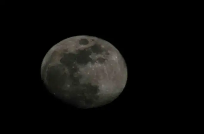 Elazığ’da şişkin ay gökyüzünü süsledi
