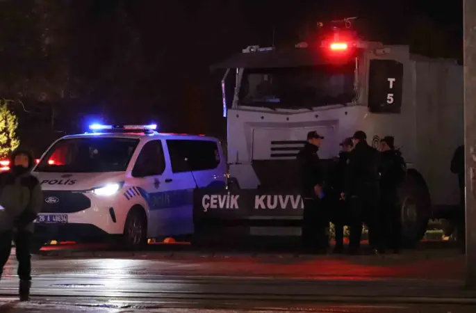 Emniyet güçleri huzurlu ve güvenli yılbaşı için denetimlerini arttırdı
