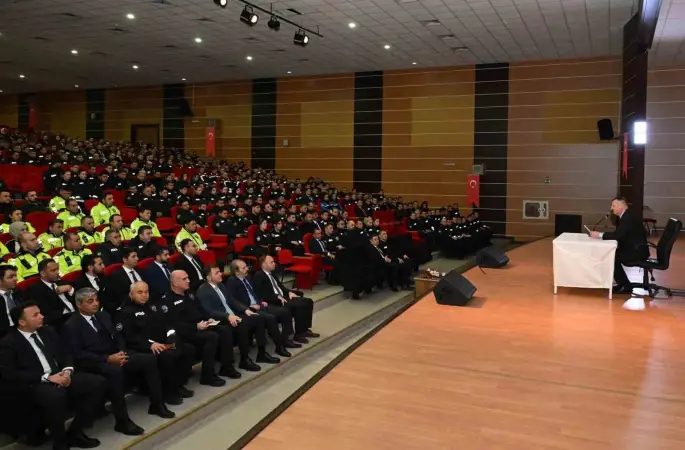 Erzincan Emniyet Müdürlüğü’nde bayram öncesi toplantı
