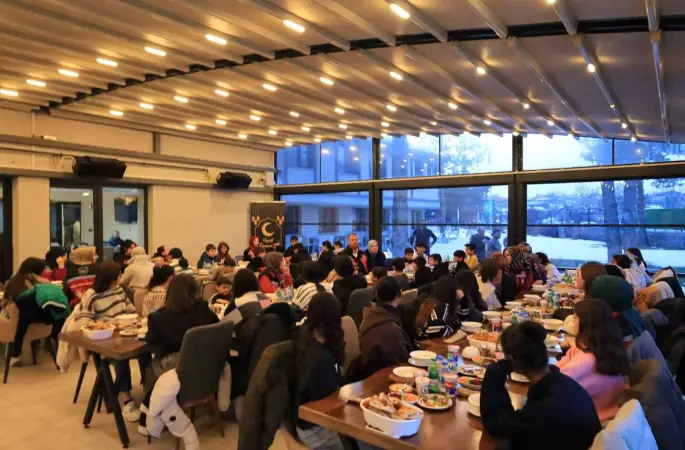 Erzincan’da Dünya Yetimler Günü dolayısıyla iftar programı düzenlendi
