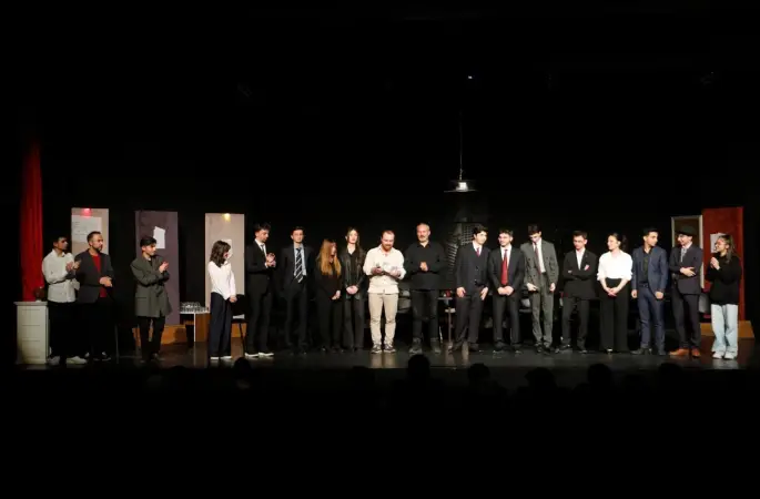 Erzurum Lisesi öğrencilerinden anlamlı sahne: "12 Öfkeli" büyük beğeni topladı
