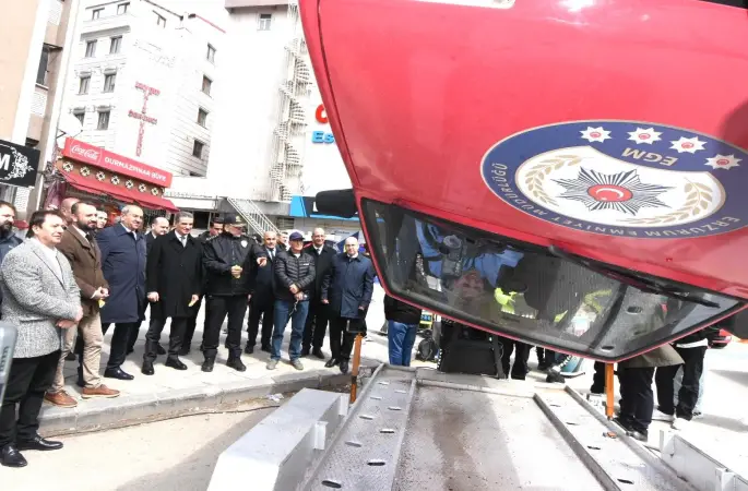 Erzurum’da hayati deneyim: Kaza anını birebir yaşadılar
