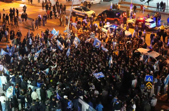 Erzurum’da Süper Lig coşkusu caddelere sığmadı
