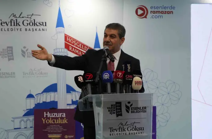 Esenler Belediye Başkanı Mehmet Tevfik Göksu’ya ilahi sürprizi
