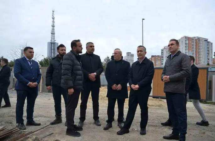 Esenyurt’ta yatırımlar hız kesmeden sürüyor
