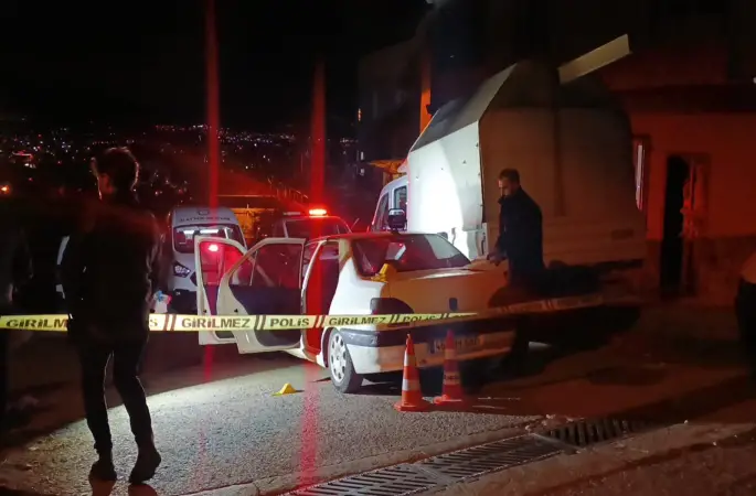 Eski eşinden çocuğunu almaya giden adam, silahla vurularak ağır yaralandı
