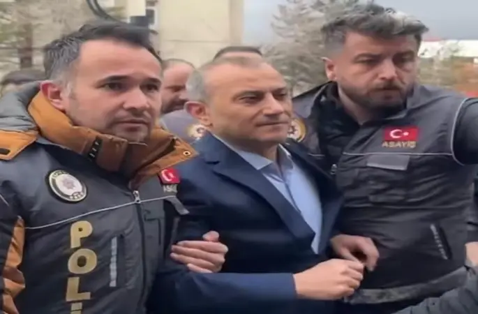 Eski Tunceli Valisi Tuncay Sonel tutuklandı
