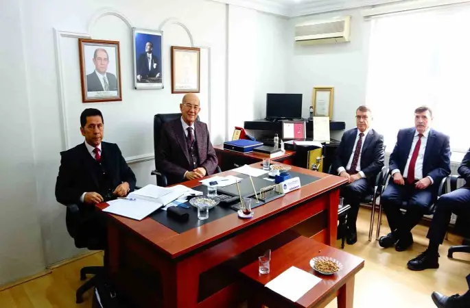 Esnafın kredi talepleri Tavşanlı’daki bölge toplantısında masaya yatırıldı
