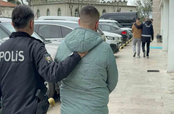 Evine zorla girip darbeden ve görüntüleri sosyal medyada paylaşan kardeşler tutuklandı
