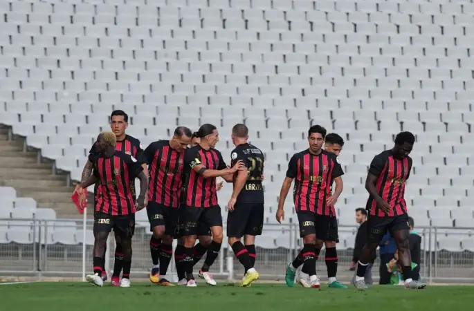 Fatih Karagümrük, 4 futbolcuyla yollarını ayırdı
