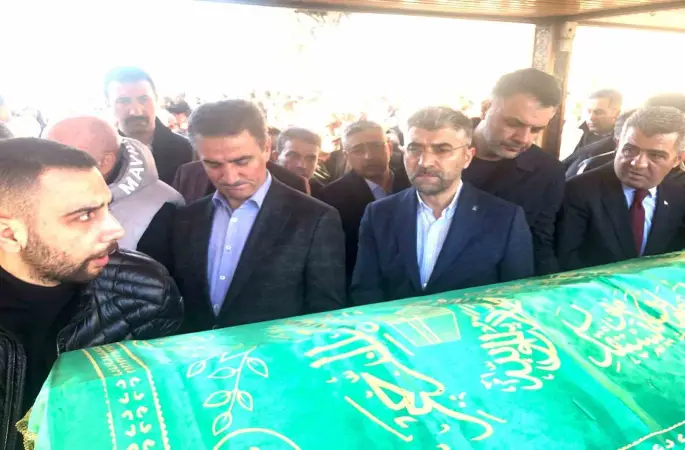 Fatih Kutlu öğretmen son yolculuğuna uğurlandı
