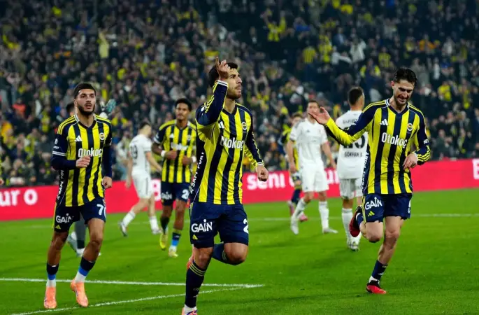 Fenerbahçe, ligin son virajına derbi galibiyetiyle girmek istiyor
