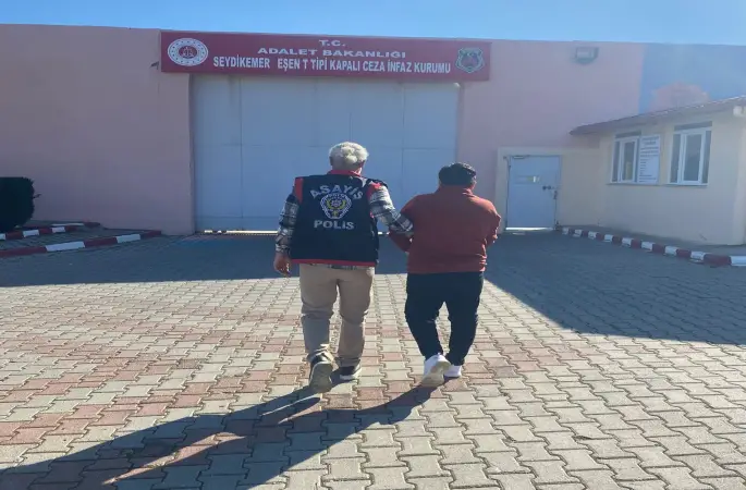 Fethiye’de 20 yıl hapis cezası bulunan cezaevi firarisi yakalandı
