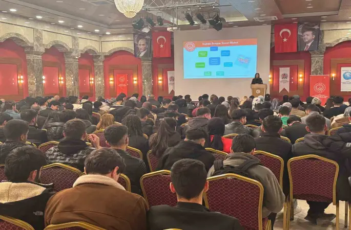 Fırat Üniversitesi öğrencilerine kadına yönelik şiddetle mücadele eğitimi
