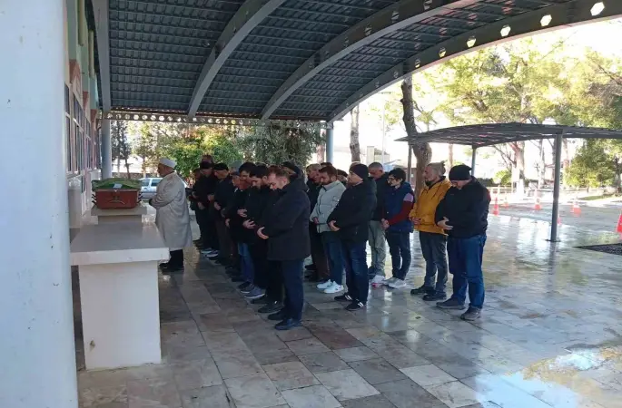 Fırtınada çatıdan düşen şehit kardeşi hayatını kaybetti
