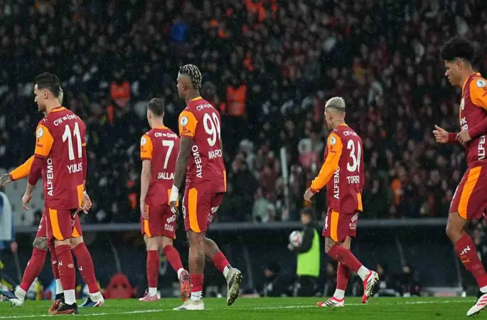 Galatasaray, Fenerbahçe’ye 4 maç sonra yenildi
