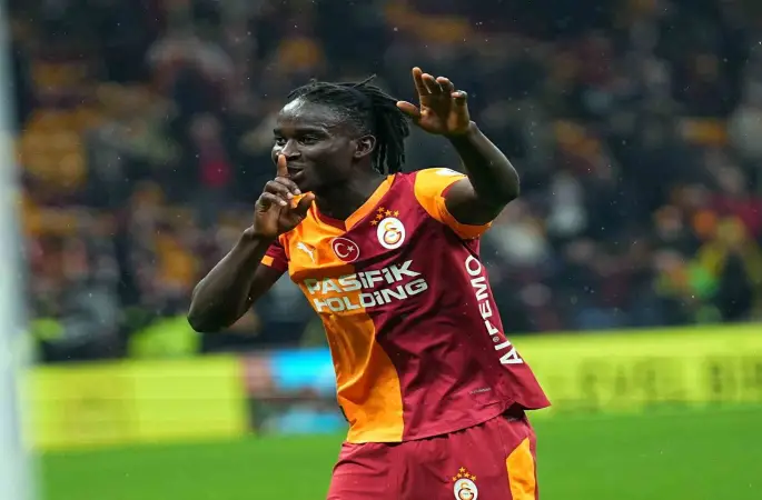 Galatasaray’da maç sonu üçlüsü Renato Nhaga’dan
