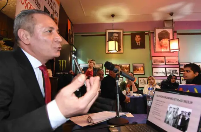 Gazeteci - Yazar Orhan Bozkurt, Milli Mücadele’nin kritik dönemeçlerini belgeler ve anılar ışığında anlattı
