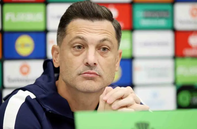 Gaziantep FK, Mirel Radoi ile anlaştı
