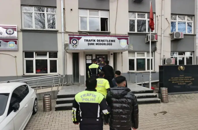 Gaziantep’te konvoy yapan 3 sürücüye 272 bin TL ceza
