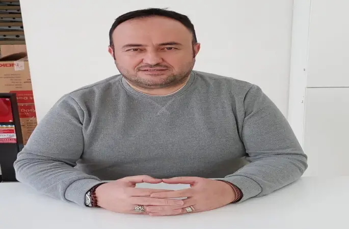 Gece yarısı kırmızı ışıkta mendil satan çocuklar için yetkililere çağrı
