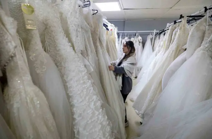 Gelinlik hayali İzmir’de ücretsiz gerçek oluyor
