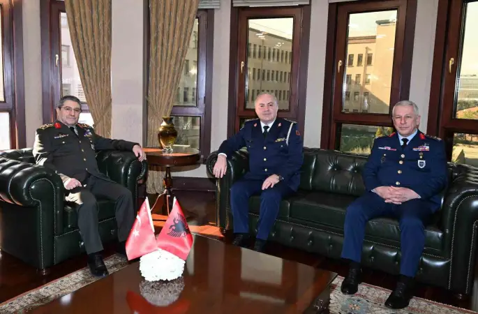 Genelkurmay Başkanı Bayraktaroğlu, Arnavutluk Hava Kuvvetleri Komutanı Dimo’yu kabul etti
