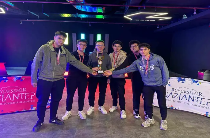 GKV Özel Liseleri Çanakkale Zaferi turnuvasına damga vurdu
