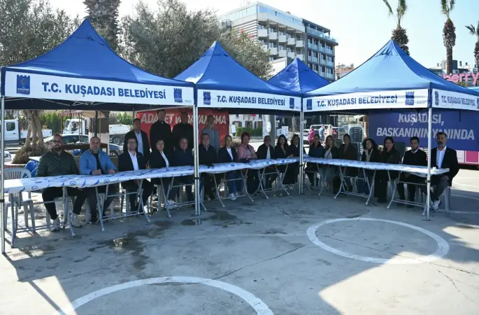 Gözaltına alınan Başkan Günel için ’Demokrasi nöbeti’ başladı
