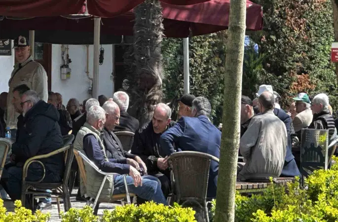 Günler sonra güneşi gören Sakaryalılar soluğu dışarıda aldı
