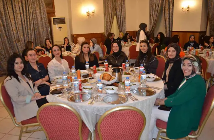 Hastane çalışanları iftar sofrasında buluştu
