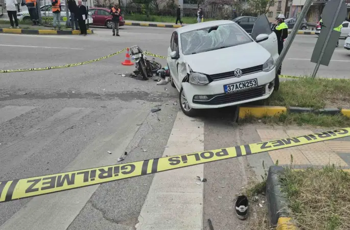 Hastane yolunda feci kaza: 3 yaralı
