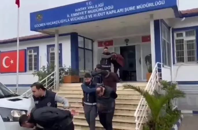 Hatay’da 52 göçmen yakalandı, 12 organizatör tutuklandı

