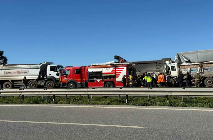 Hatay’da aynı istikametteki kamyonlar çarpıştı: 1 ölü
