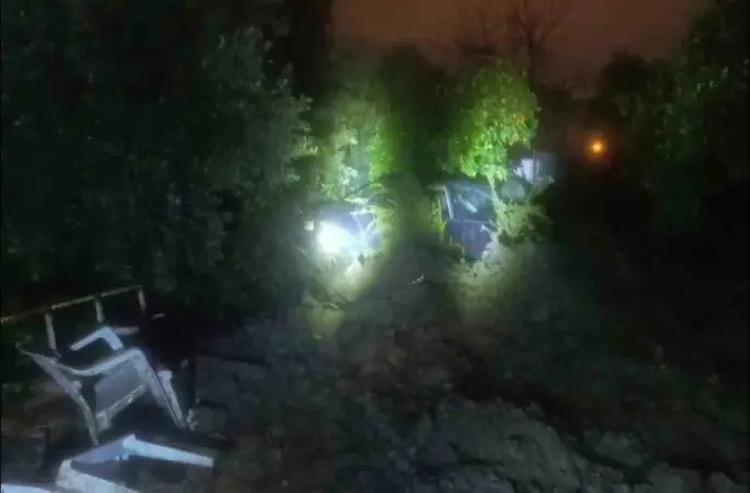 Hatay’da heyelan: Ev ve araç zarar gördü
