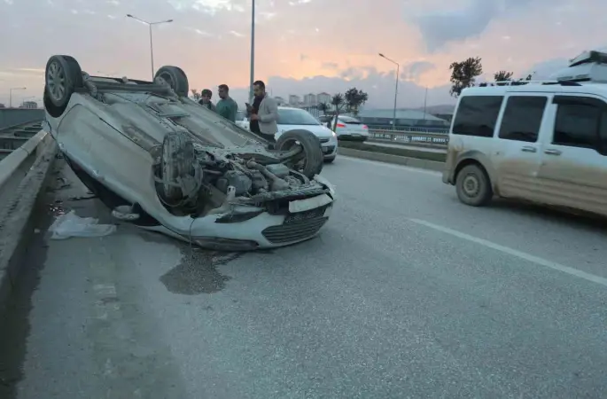 Hatay’da otomobil takla attı: 3 yaralı
