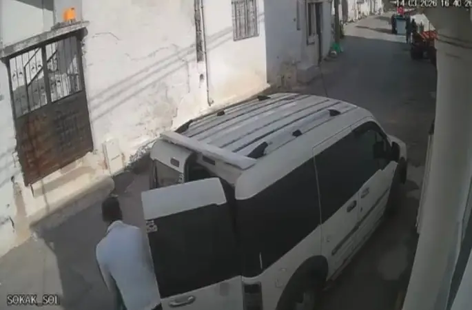 Hırsızlar "Parayı hesaba atacağız" diyerek 295 kilo zeytinyağını çaldılar
